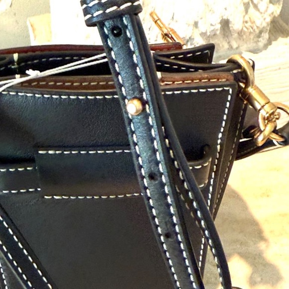 Authentic Tory Burch Lee Radziwill Petite Bucket Bag Black NWT - Picture 8 of 17